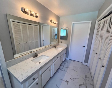 20607 Russell Lane - Photo Thumbnail 12