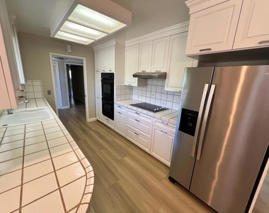 20607 Russell Lane - Photo Thumbnail 3