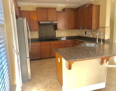 770 Adeline Avenue - Photo Thumbnail 2