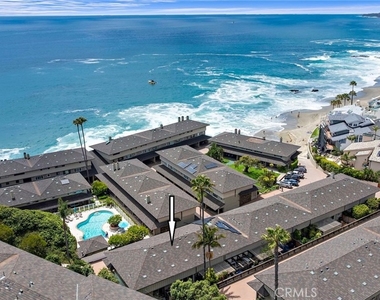 74 Blue Lagoon - Photo Thumbnail 1