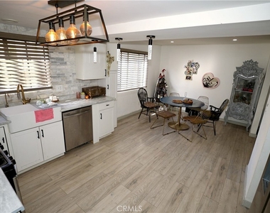 18954 Sherman Way - Photo Thumbnail 14