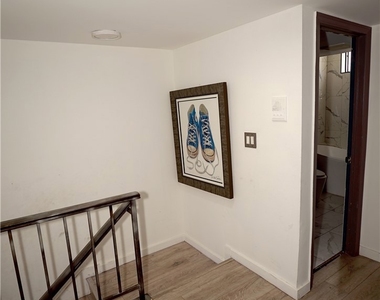 18954 Sherman Way - Photo Thumbnail 17