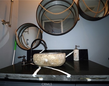 18954 Sherman Way - Photo Thumbnail 27