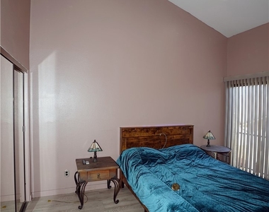18954 Sherman Way - Photo Thumbnail 19
