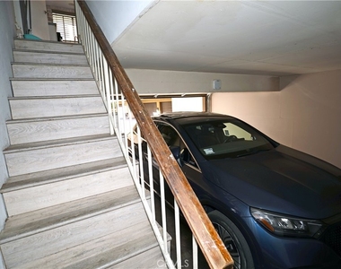 18954 Sherman Way - Photo Thumbnail 29
