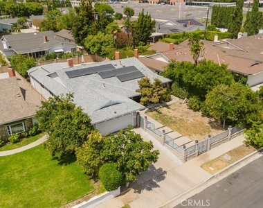 17419 Blackhawk Street - Photo Thumbnail 7