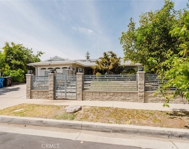 17419 Blackhawk Street - Photo Thumbnail 4
