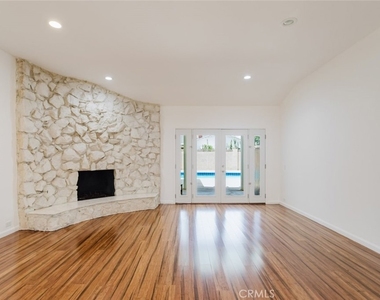 17419 Blackhawk Street - Photo Thumbnail 28