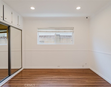 17419 Blackhawk Street - Photo Thumbnail 41