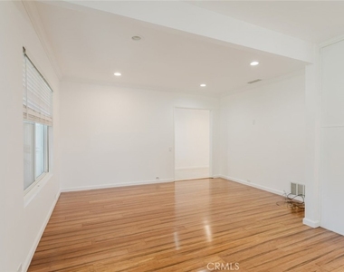 17419 Blackhawk Street - Photo Thumbnail 16