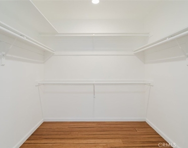 17419 Blackhawk Street - Photo Thumbnail 45