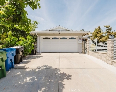 17419 Blackhawk Street - Photo Thumbnail 3