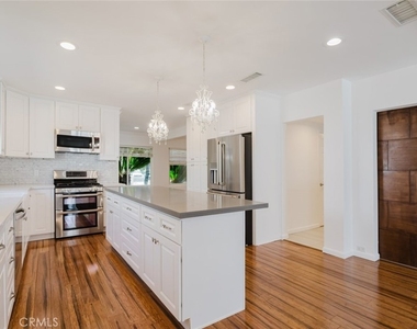 17419 Blackhawk Street - Photo Thumbnail 21