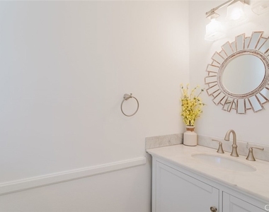 17419 Blackhawk Street - Photo Thumbnail 34