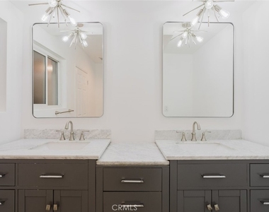 17419 Blackhawk Street - Photo Thumbnail 31