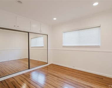 17419 Blackhawk Street - Photo Thumbnail 35