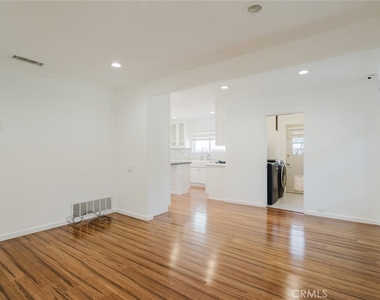 17419 Blackhawk Street - Photo Thumbnail 15