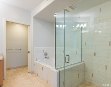 268 Caruso Avenue - Photo Thumbnail 27