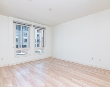 268 Caruso Avenue - Photo Thumbnail 19