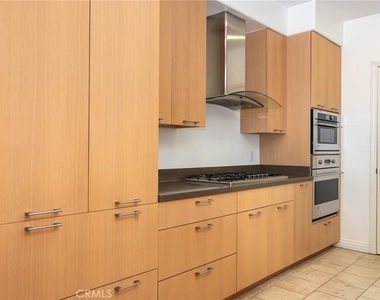 268 Caruso Avenue - Photo Thumbnail 15