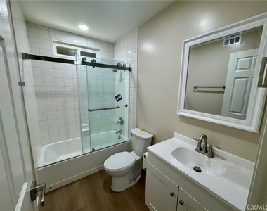 357 N Vermont Avenue - Photo Thumbnail 3