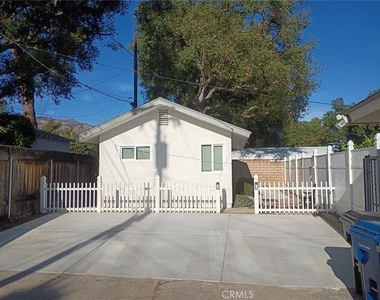 947 E Cypress Avenue - Photo Thumbnail 2