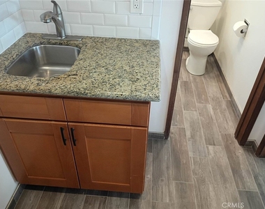 947 E Cypress Avenue - Photo Thumbnail 15