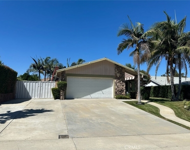 3464 Bayberry Drive - Photo Thumbnail 3