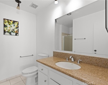 5400 Newcastle - Photo Thumbnail 9