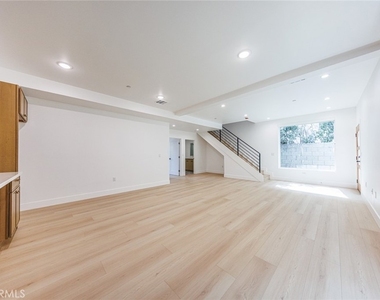 1065 S Corning Street - Photo Thumbnail 11