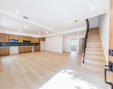 1065 S Corning Street - Photo Thumbnail 6