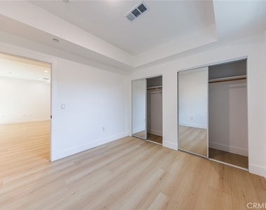 1065 S Corning Street - Photo Thumbnail 14