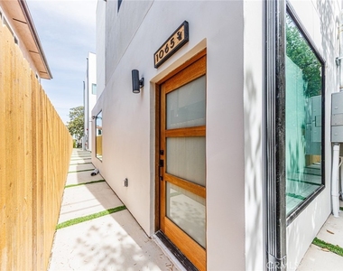 1065 S Corning Street - Photo Thumbnail 5