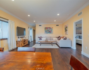 4441 Alumni Avenue - Photo Thumbnail 9