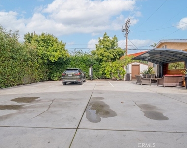 4441 Alumni Avenue - Photo Thumbnail 25