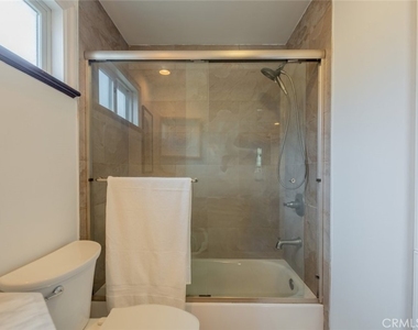4441 Alumni Avenue - Photo Thumbnail 22