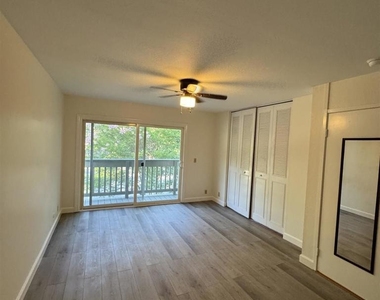 1241 Homestead Ave - Photo Thumbnail 9