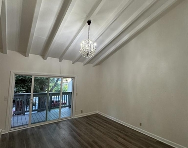 1241 Homestead Ave - Photo Thumbnail 2