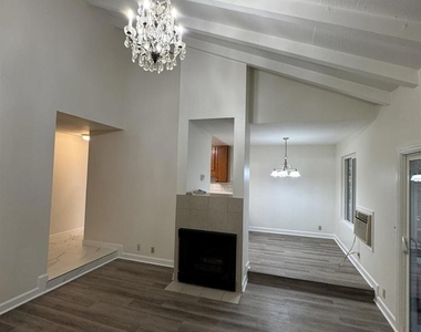 1241 Homestead Ave - Photo Thumbnail 5