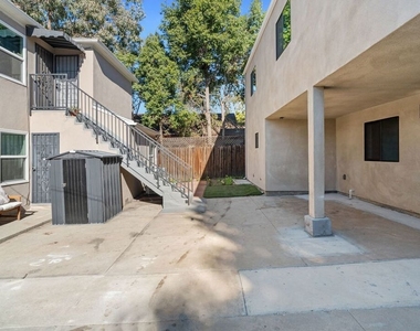 1518 1/4 Stearns Drive - Photo Thumbnail 22