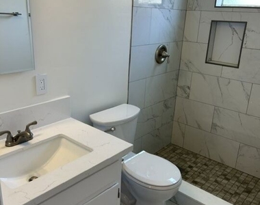 346 S Van Ness Avenue - Photo Thumbnail 14