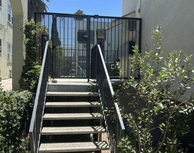 346 S Van Ness Avenue - Photo Thumbnail 2