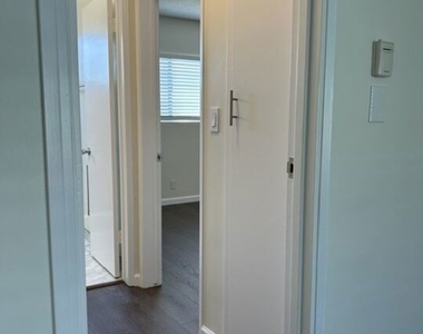 346 S Van Ness Avenue - Photo Thumbnail 12