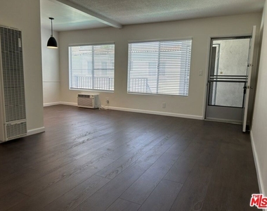 346 S Van Ness Avenue - Photo Thumbnail 6