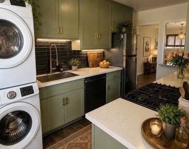 2115 Ocean Park Boulevard - Photo Thumbnail 5