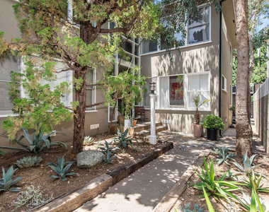 2115 Ocean Park Boulevard - Photo Thumbnail 2