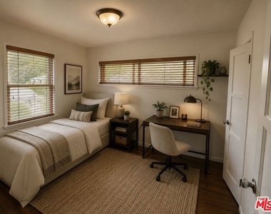 2115 Ocean Park Boulevard - Photo Thumbnail 10
