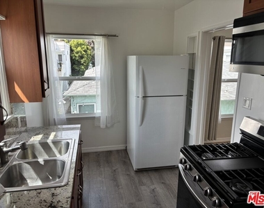 627 9th Street - Photo Thumbnail 3