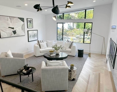 1541 Rising Glen Road - Photo Thumbnail 2