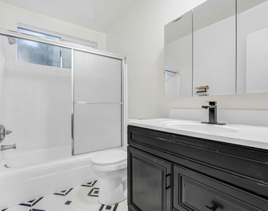 1044 9th Street - Photo Thumbnail 8